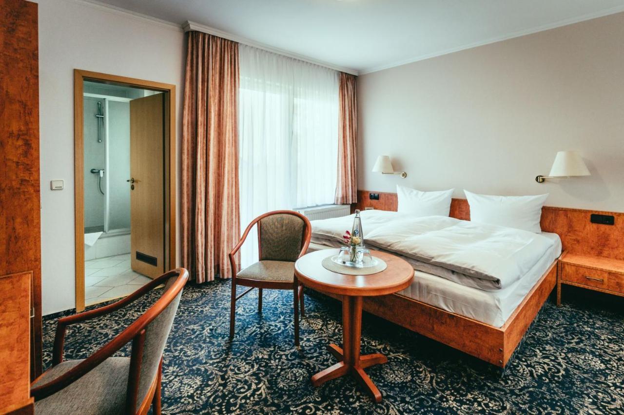 Landhotel Classic Oranienburg Exterior photo