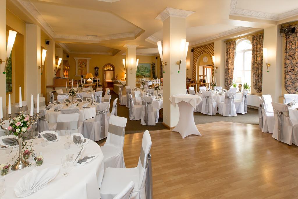Landhotel Classic Oranienburg Exterior photo